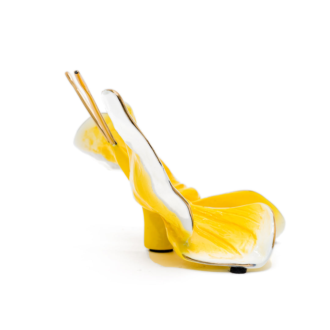 Side profile of vibrant butterfly wings with curve