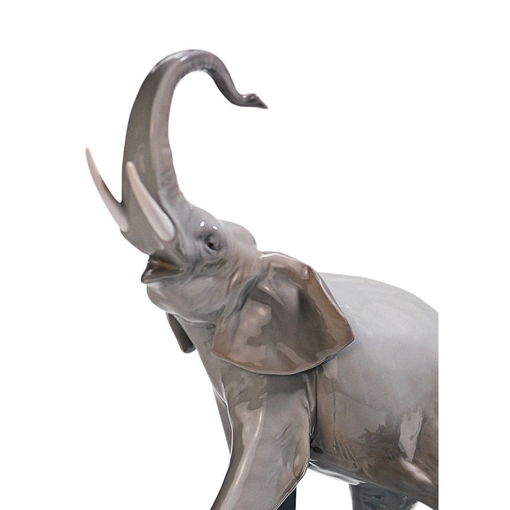 Image 2 Lladro Elephants Walking Figurine - 01001150