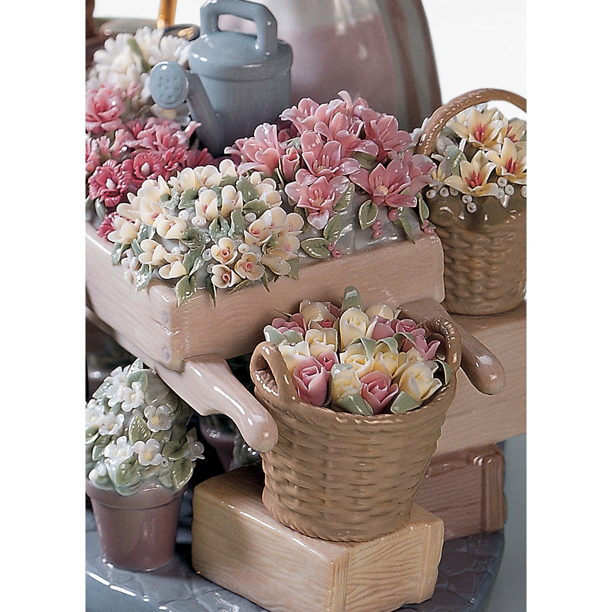 LLADRO リヤドロ 花のバスケットFlowers in the Basket リヤドロ フィギュリン『Flowers in the Basket』を買い取りまし