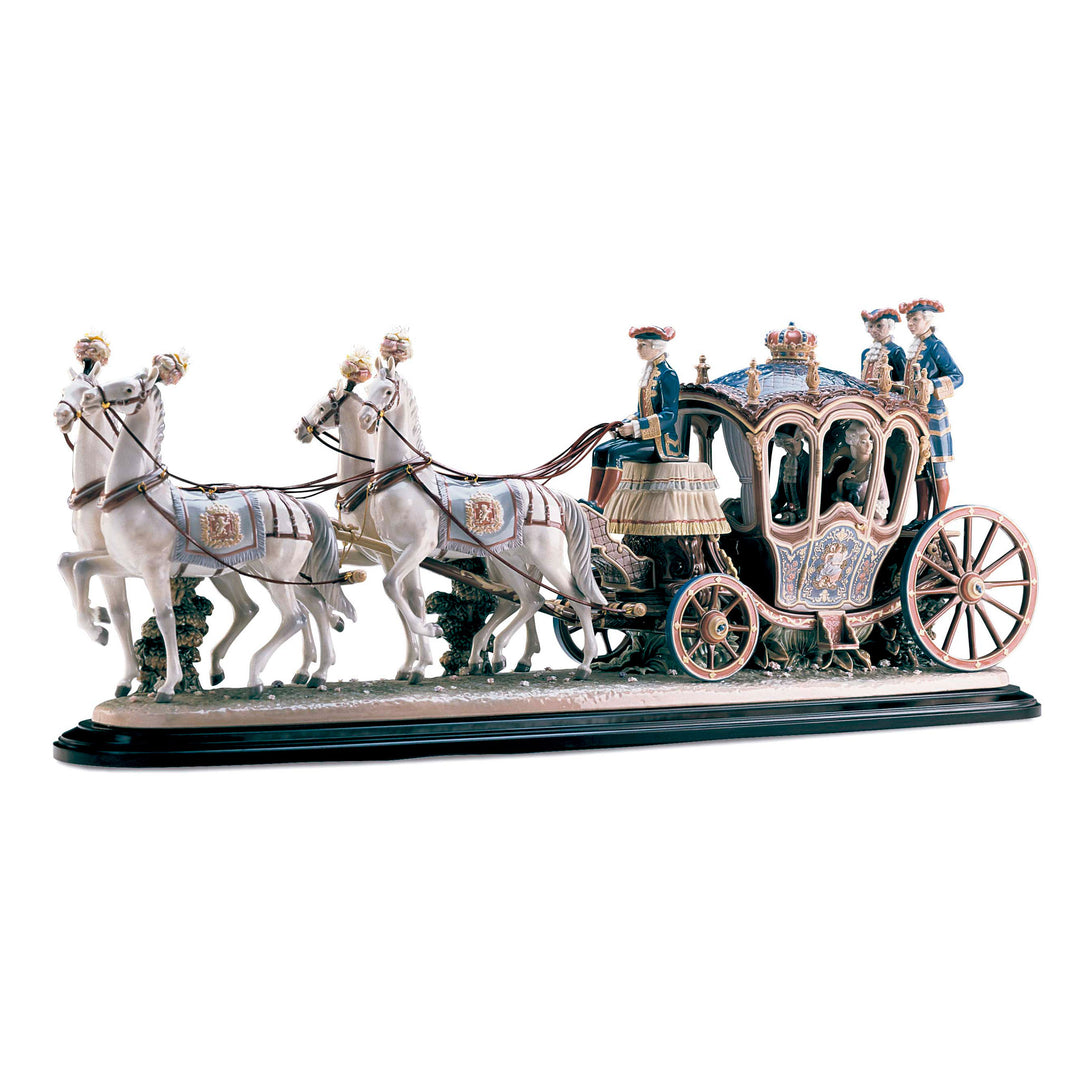 Lladro XVIIIth Century Coach Sculpture. Limited Edition - 01001485