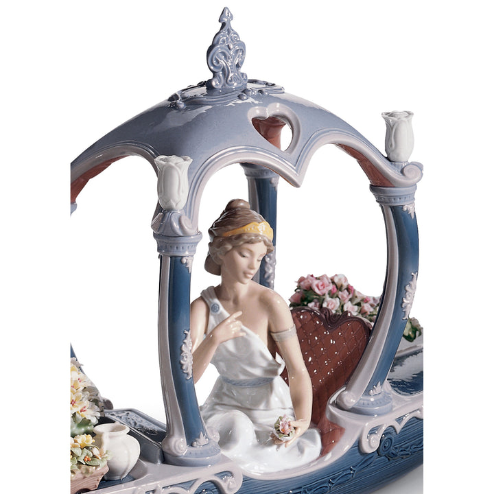 Image 3 Lladro Gondola of Love goddess Sculpture. Limited Edition - 01001870