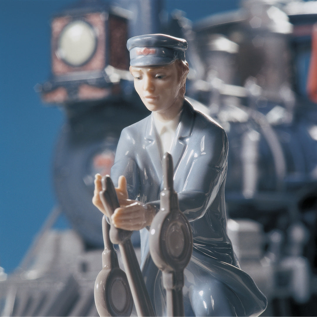 Image 7 Lladro A Grand Adventure Train Sculpture. Limited Edition - 01001888