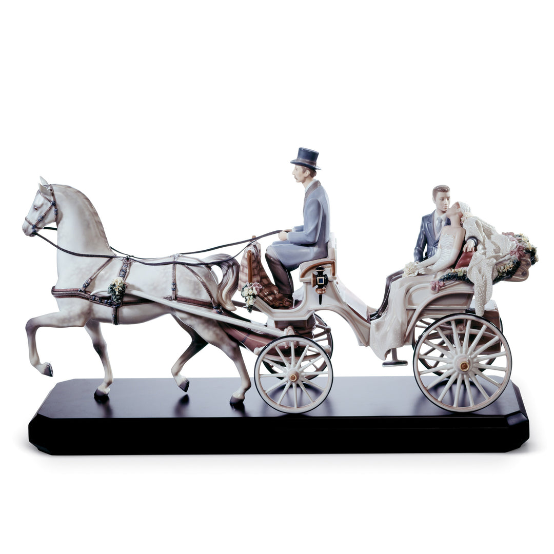 Lladro Bridal Carriage Couple Sculpture. Limited Edition - 01001932