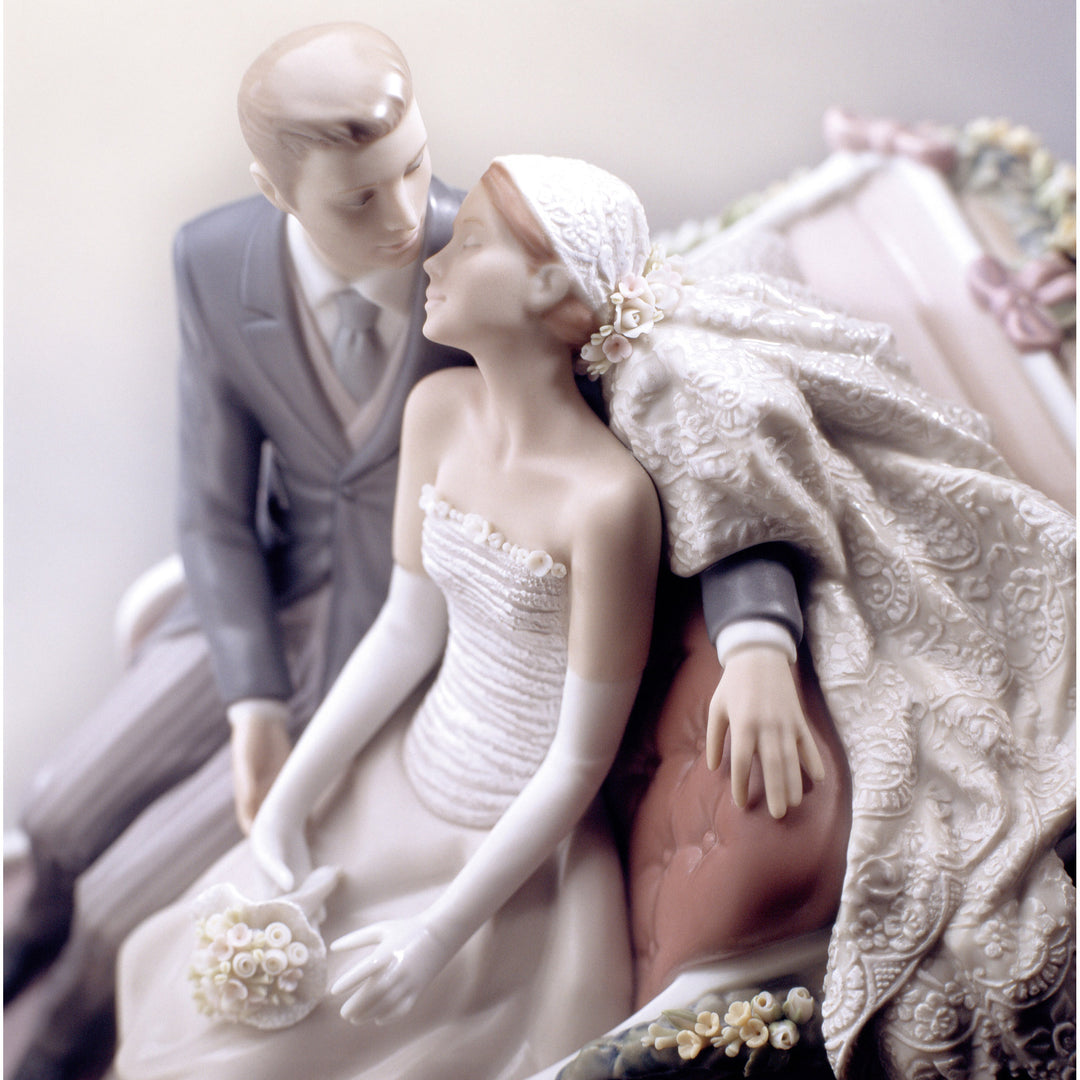 Image 3 Lladro Bridal Carriage Couple Sculpture. Limited Edition - 01001932