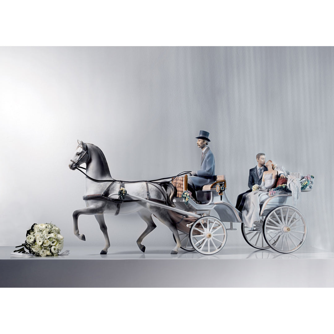 Image 5 Lladro Bridal Carriage Couple Sculpture. Limited Edition - 01001932