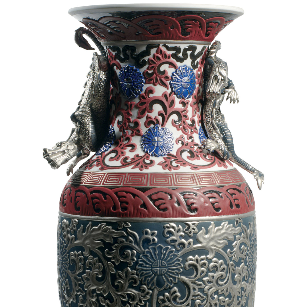 Image 2 Lladro Oriental Vase Sculpture. Blue. Limited Edition - 01001955
