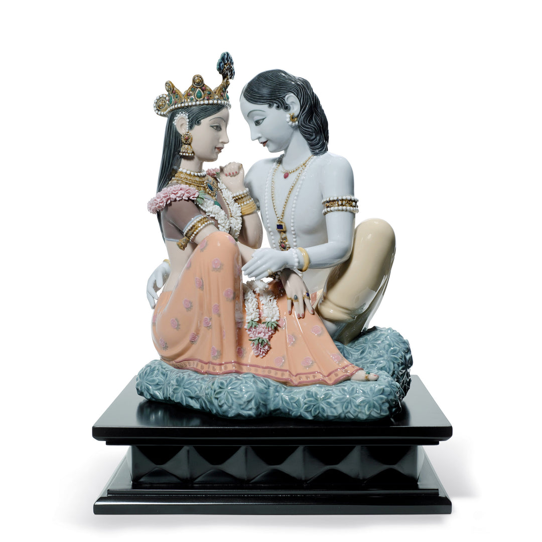 Lladro Divine Love Couple Figurine. Limited Edition - 01001962