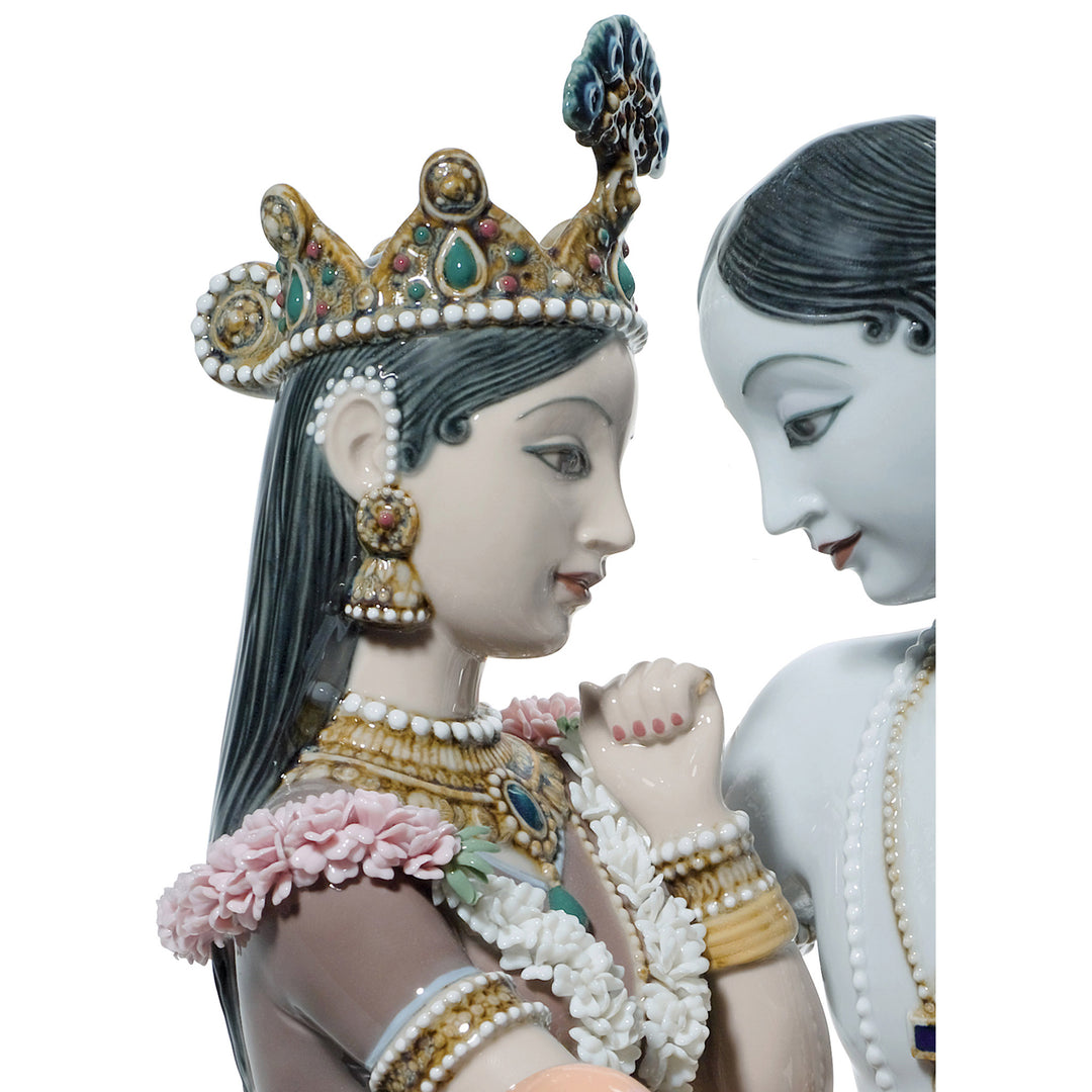 Image 3 Lladro Divine Love Couple Figurine. Limited Edition - 01001962