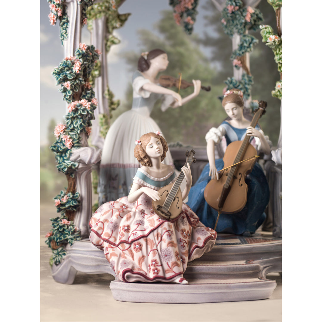 Image 4 Lladro Summertime Symphony Women Sculpture. Limited Edition - 01001974
