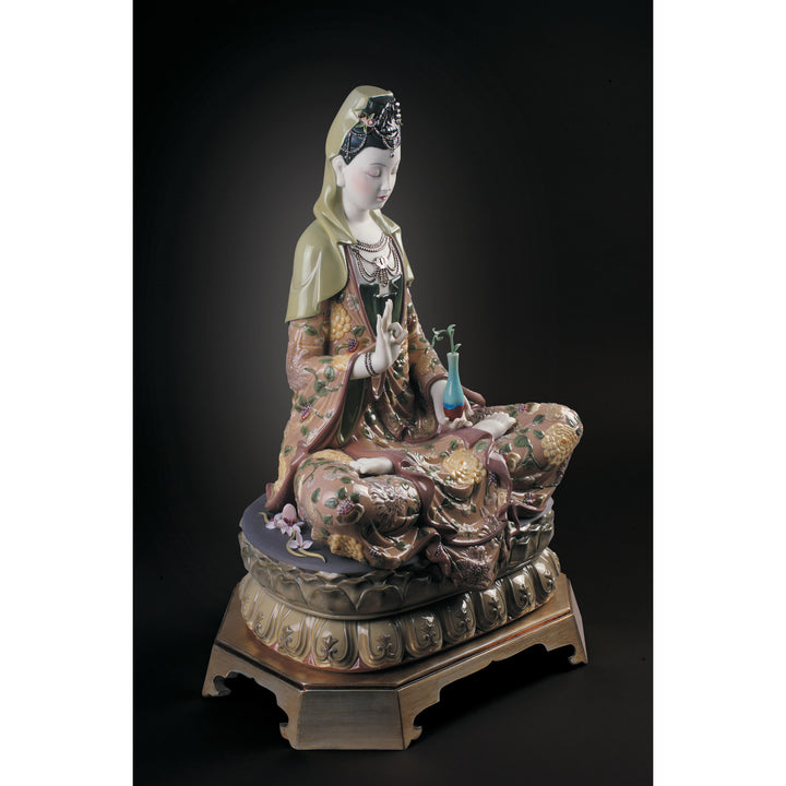 Image 2 Lladro Kwan Yin Sculpture. Limited Edition - 01001977