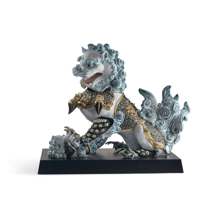 Lladro Guardian Lioness Sculpture. Blue. Limited Edition - 01001990