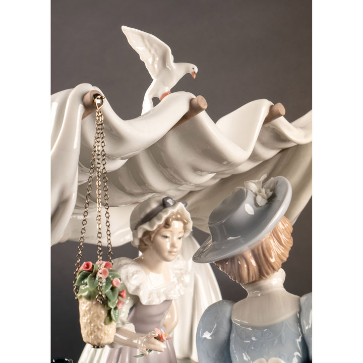 Image 6 Lladro Flowers market Sculpture. Limited edition - 01002023