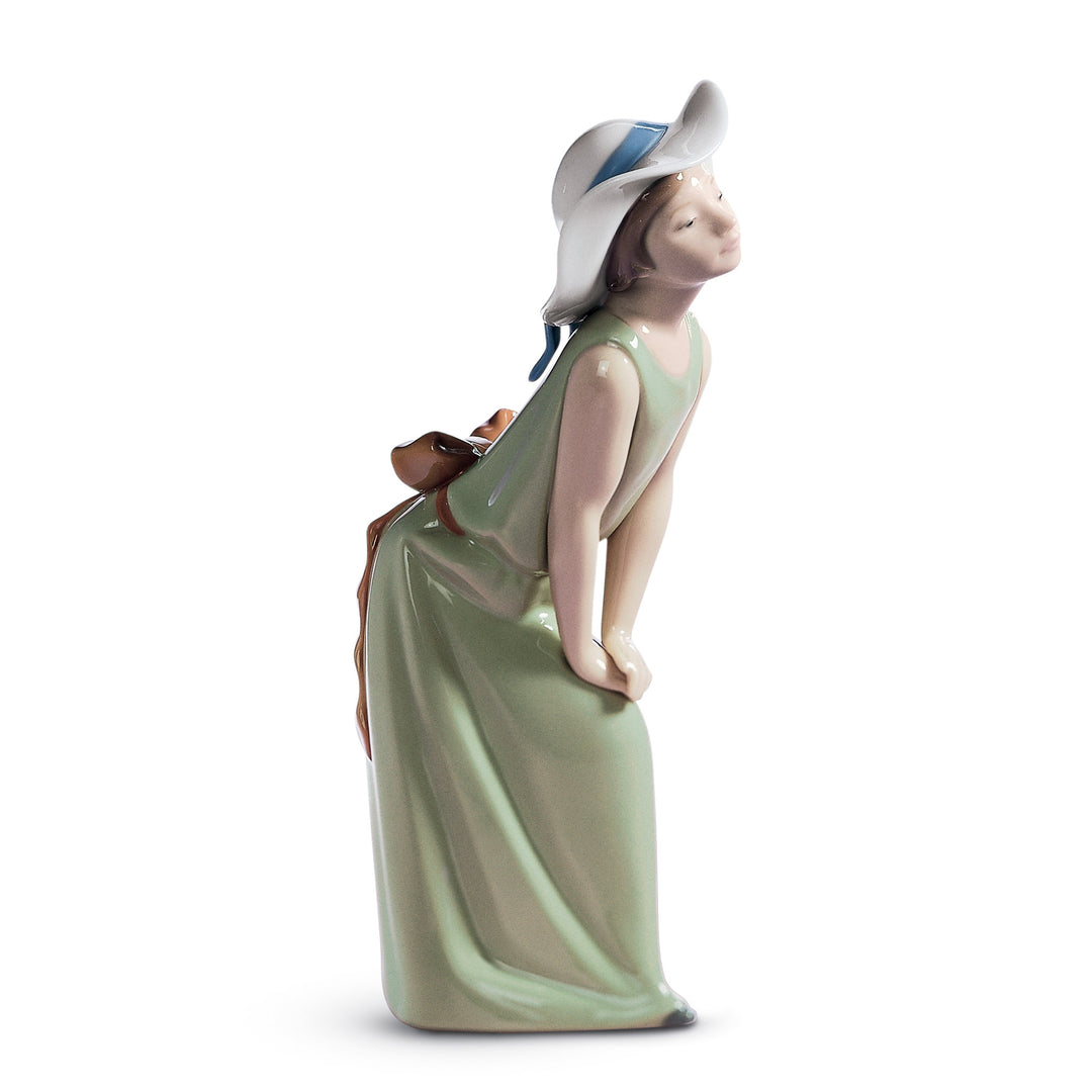Lladro Curious Girl with Straw Hat Figurine - 01005009