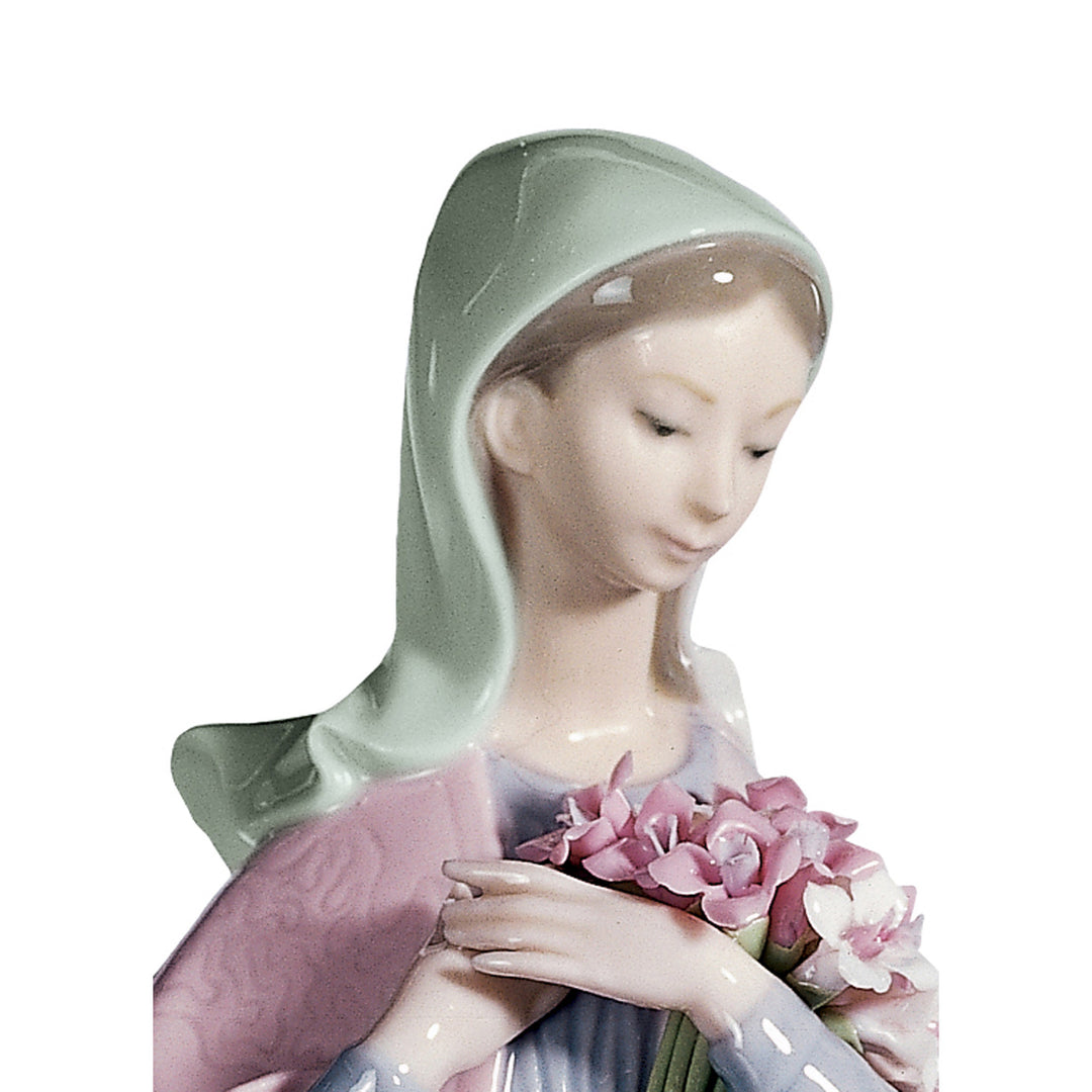 Image 5 Lladro Our Lady with Flowers Figurine - 01005171
