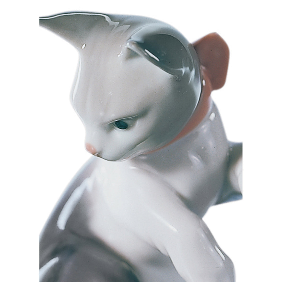 Image 2 Lladro Cat and Mouse Figurine - 01005236