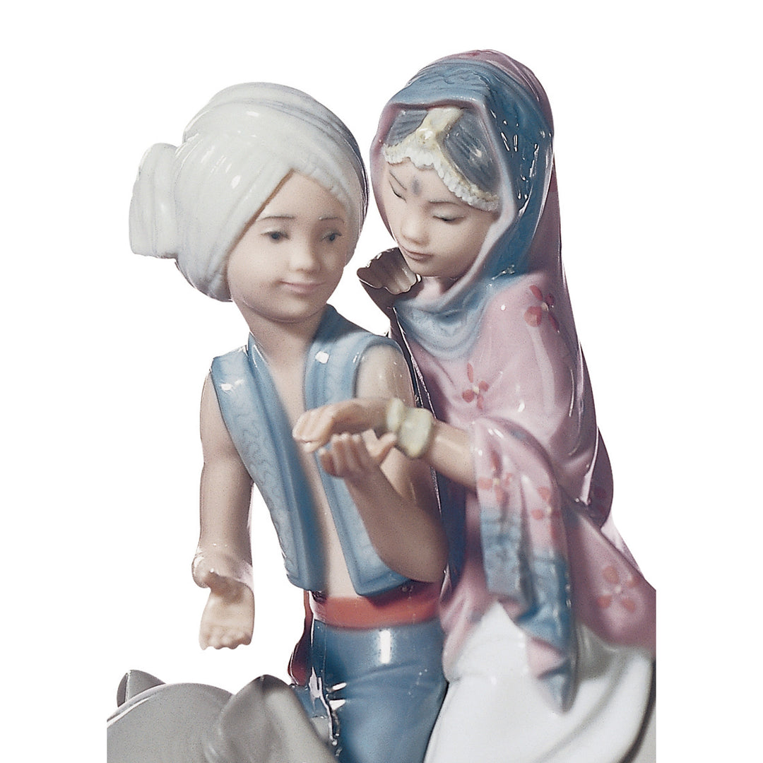 Image 2 Lladro Hindu Children Figurine - 01005352