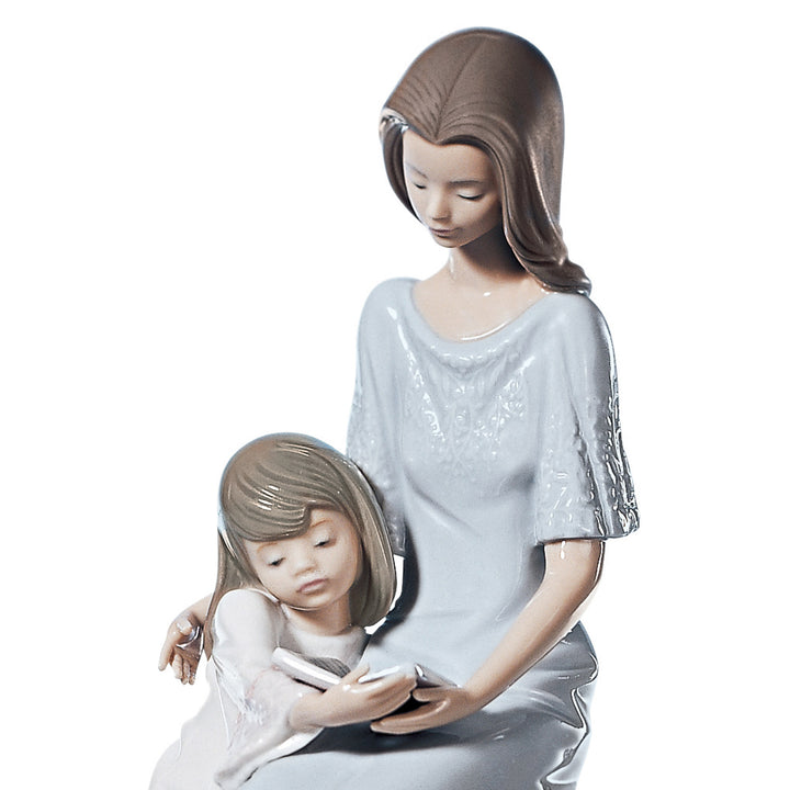 Image 2 Lladro Bedtime Story Mother Figurine - 01005457