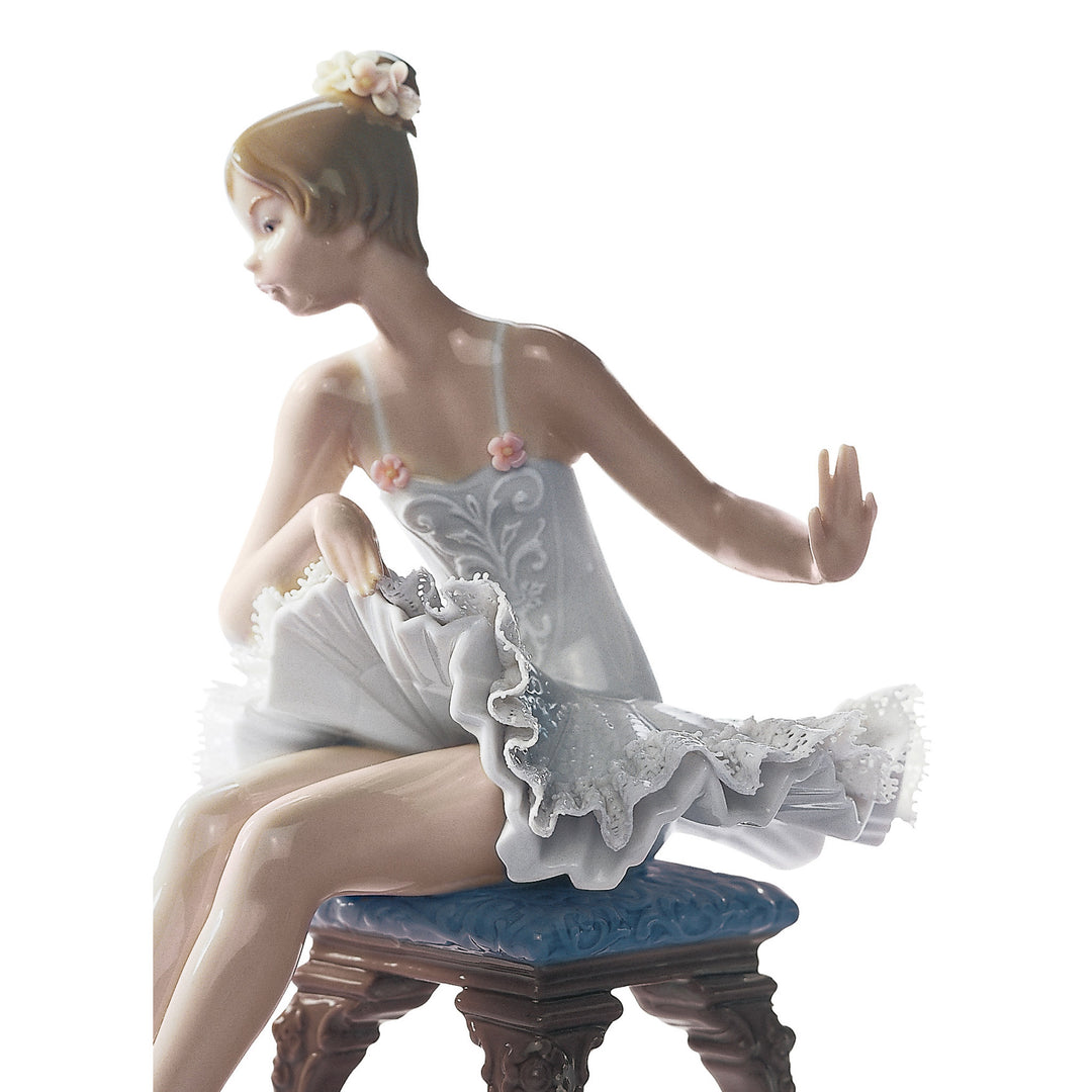 Image 2 Lladro Recital Ballet Girl Figurine - 01005496