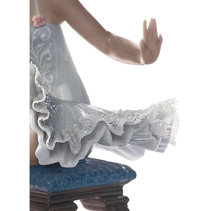 Image 4 Lladro Recital Ballet Girl Figurine - 01005496