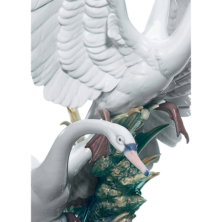 Image 5 Lladro Swans Take Flight Sculpture - 01005912