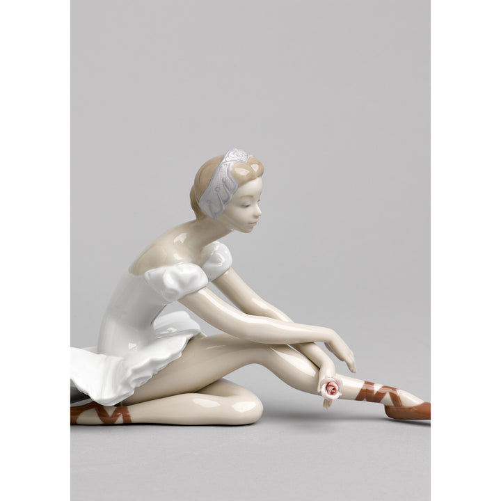Image 8 Lladro Rose Ballet Figurine - 01005919