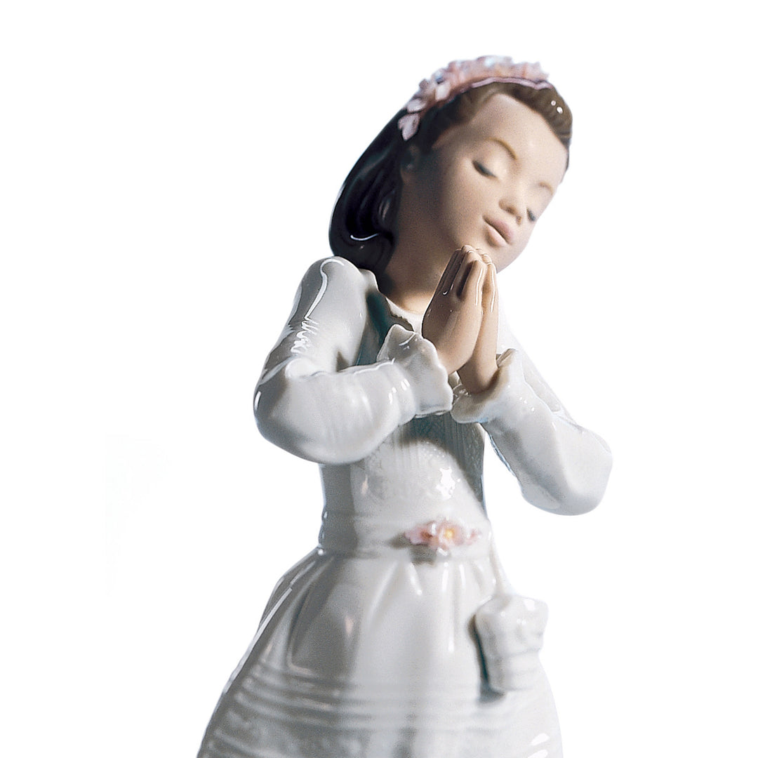 Image 2 Lladro Communion Prayer Girl Figurine - 01006089