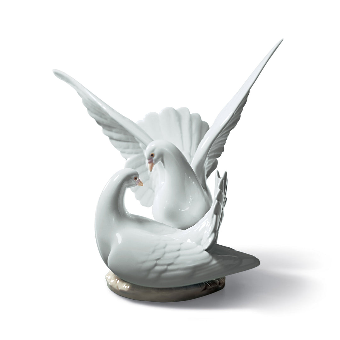 Lladro Love Nest Doves Figurine - 01006291