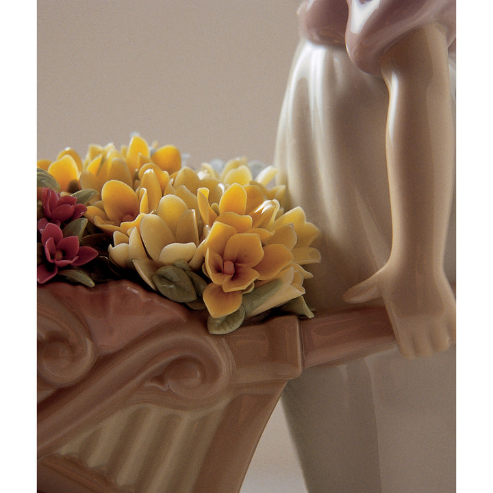 Image 3 Lladro Love's Tender Tokens Girl Figurine - 01006521