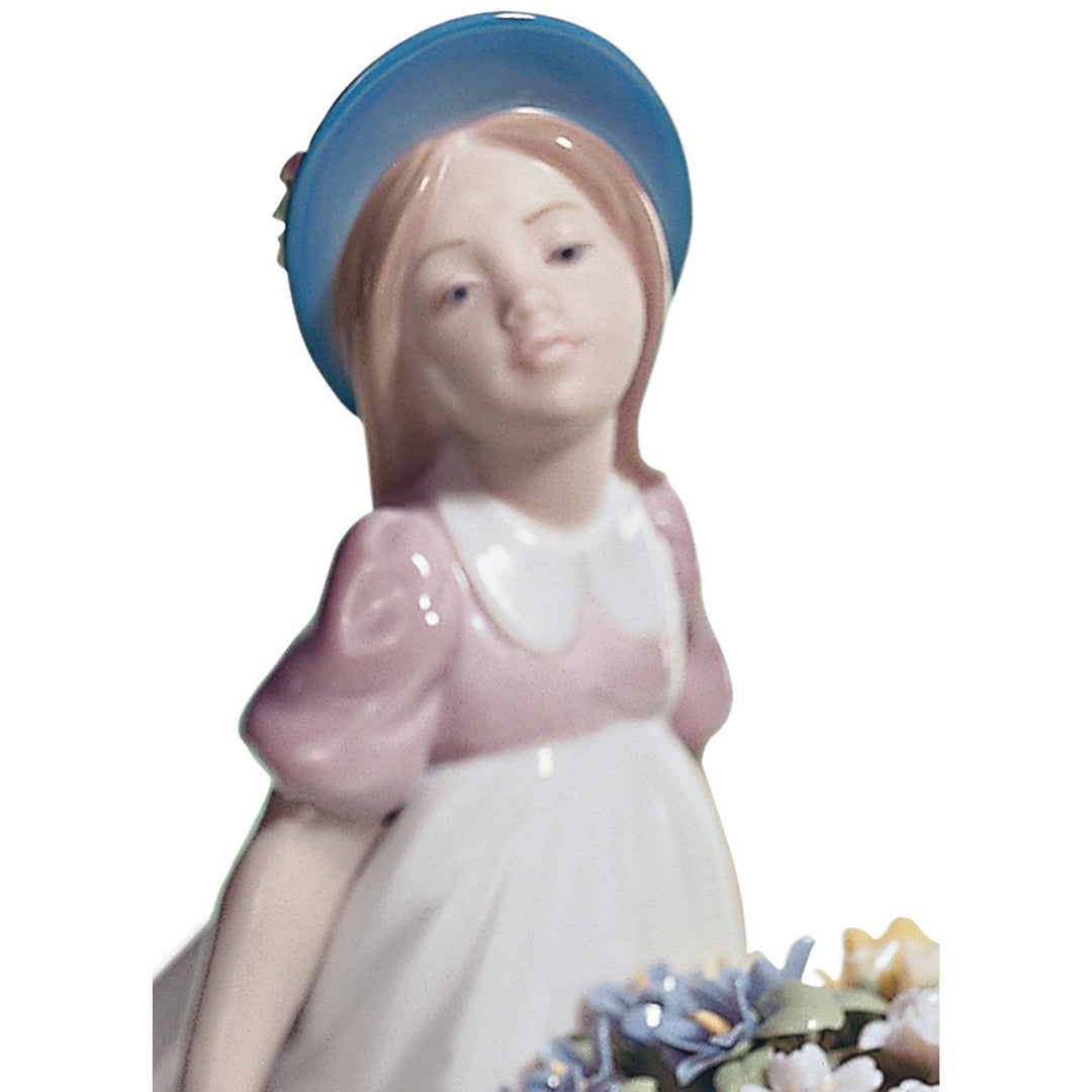 Image 5 Lladro Love's Tender Tokens Girl Figurine - 01006521