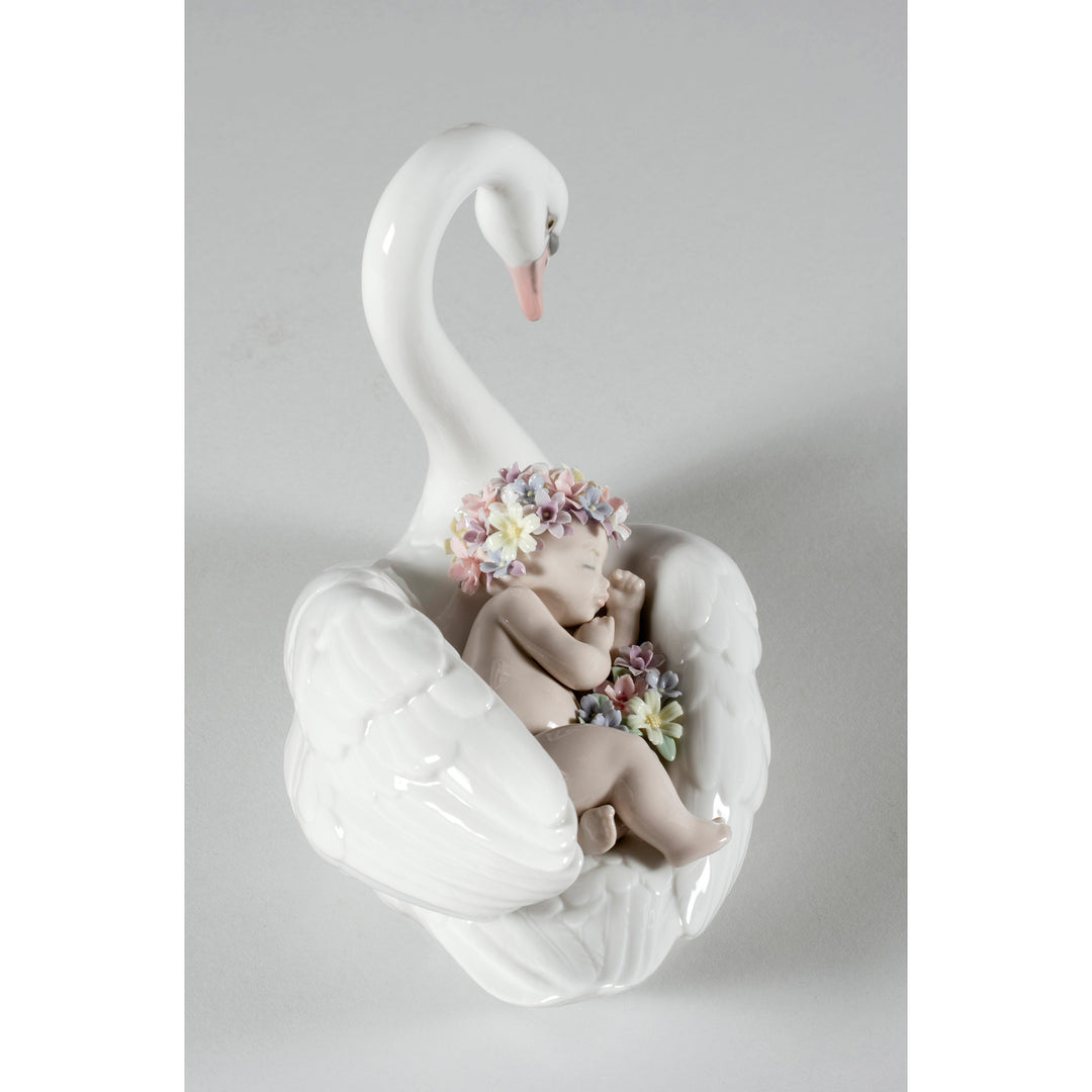 Image 5 Lladro Drifting through Dreamland Swan Figurine - 01006758