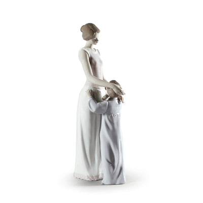 Image 2 Lladro Someone to Look up to Mother Figurine - 01006771