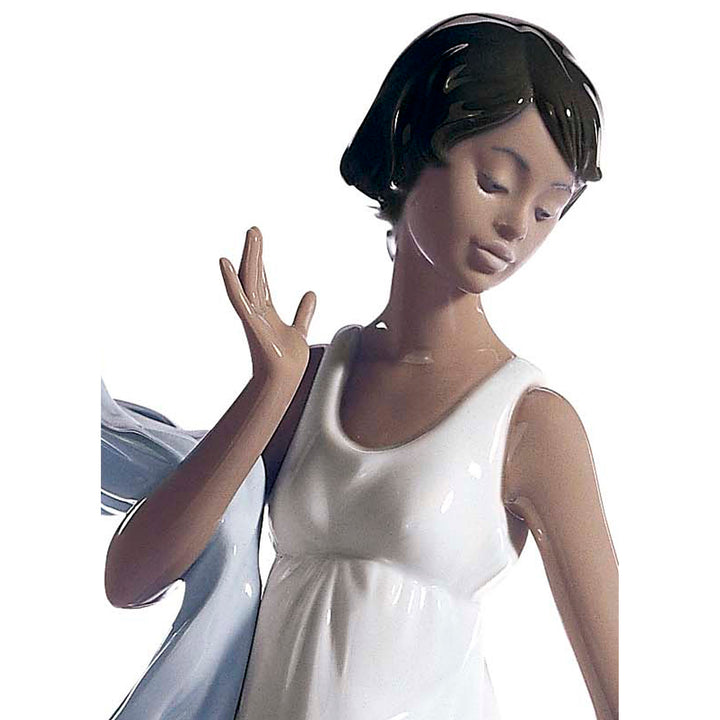 Image 5 Lladro Winds of Romance Woman Figurine - 01006783