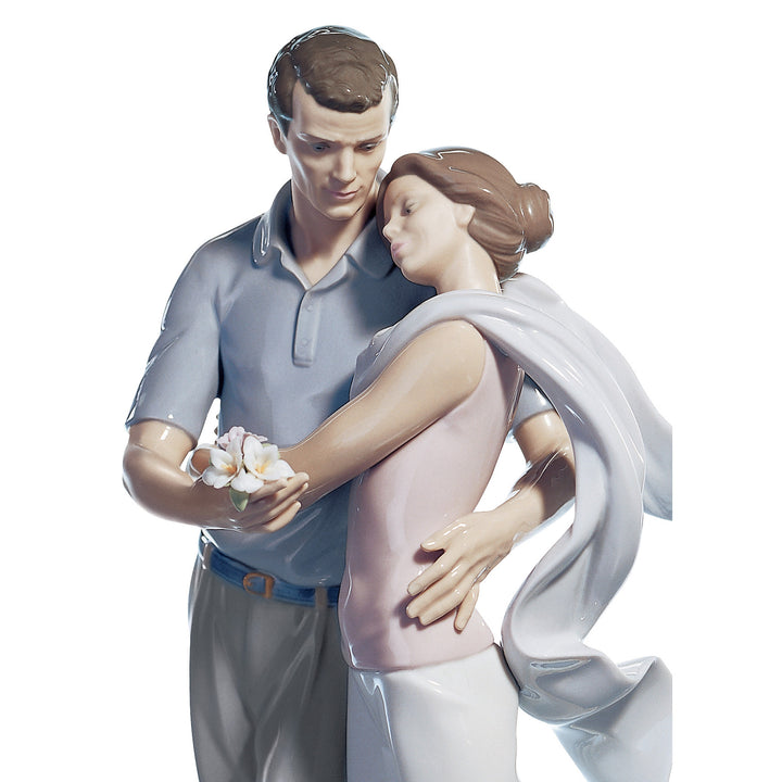 Image 2 Lladro You're Everything to Me Couple Figurine - 01006842