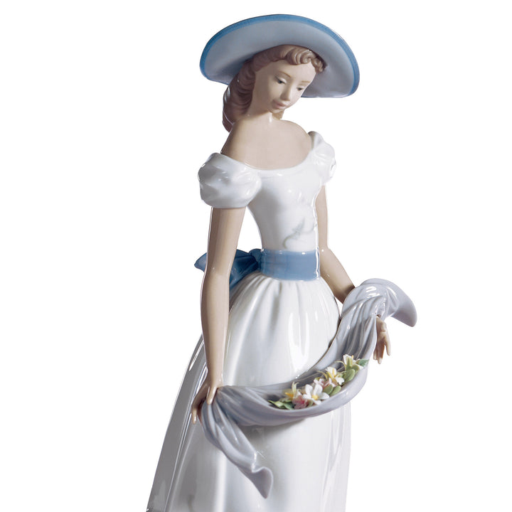 Image 2 Lladro Fragances and Colors Woman Figurine - 01006866