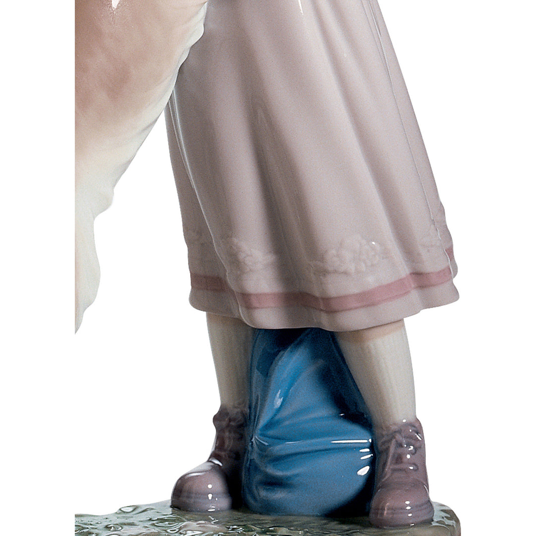 Image 5 Lladro A Warm Welcome Dog Figurine - 01006903