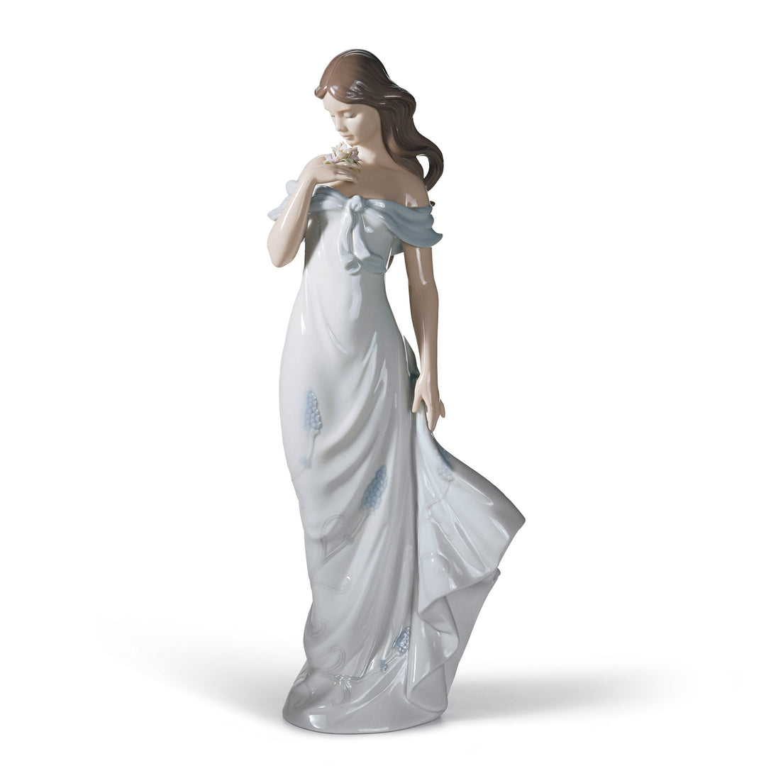 Lladro A Flower's Whisper Woman Figurine - 01006918