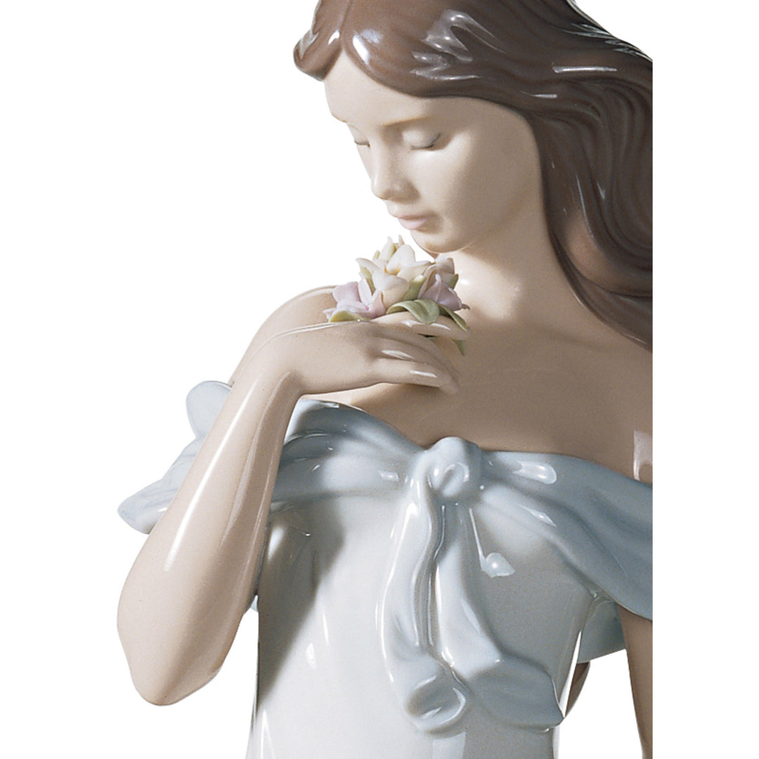 Image 3 Lladro A Flower's Whisper Woman Figurine - 01006918