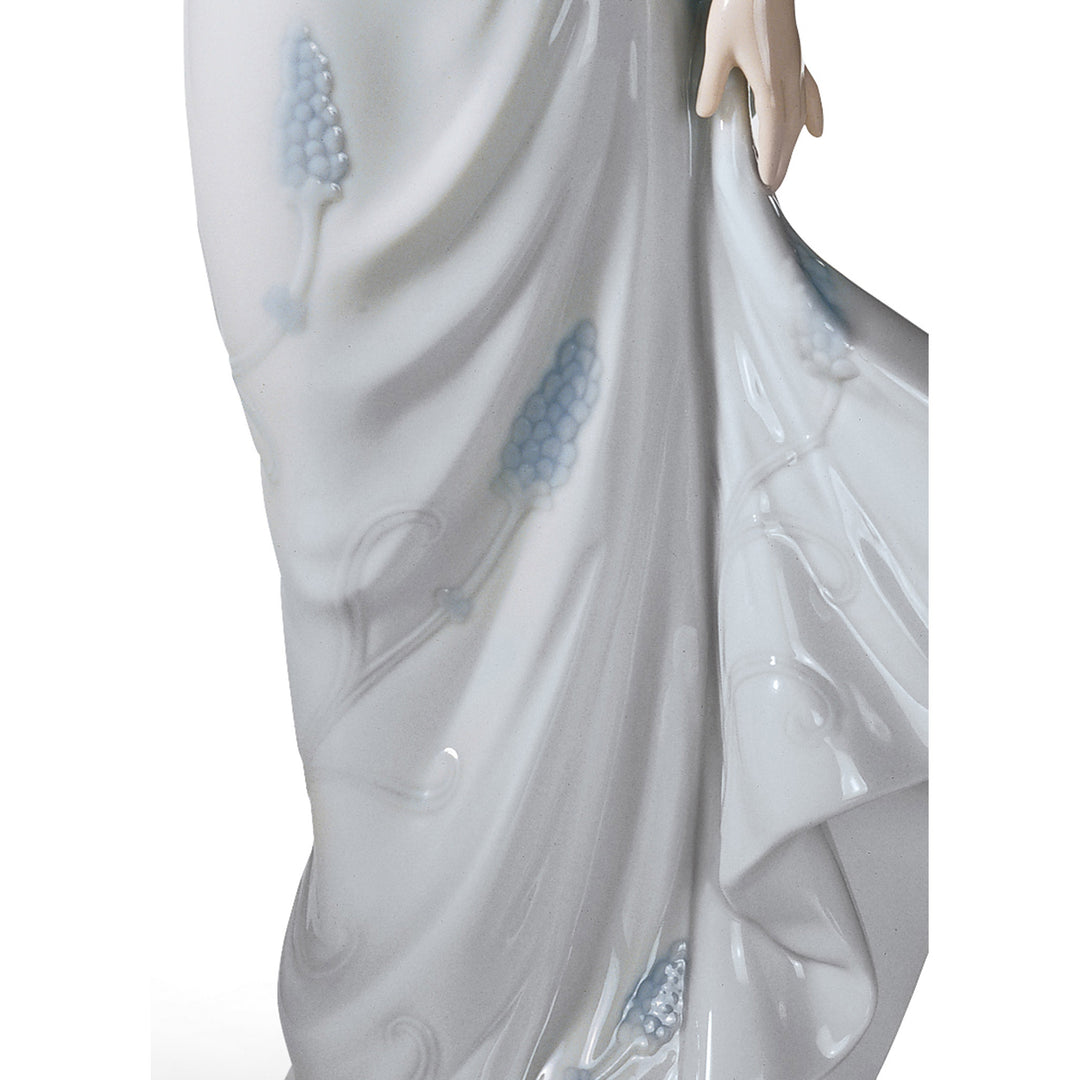 Image 4 Lladro A Flower's Whisper Woman Figurine - 01006918
