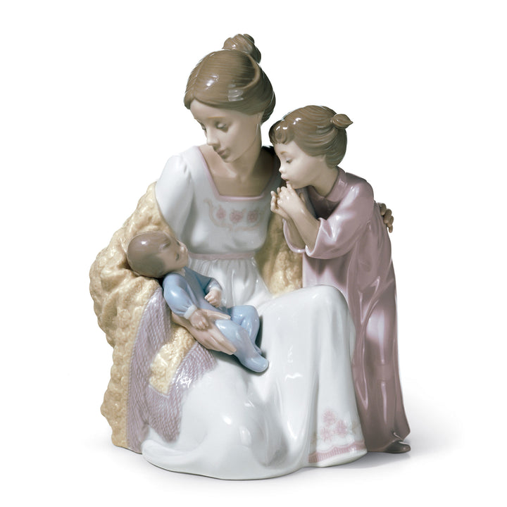 Lladro Welcome to The Family Figurine - 01006939