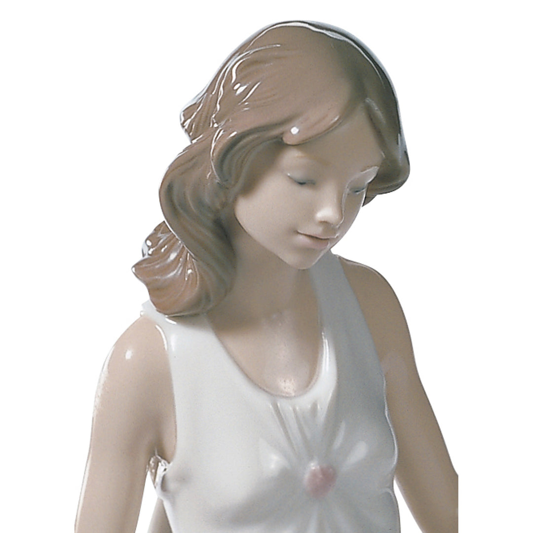 Image 3 Lladro Wonderful Mother Figurine - 01006975