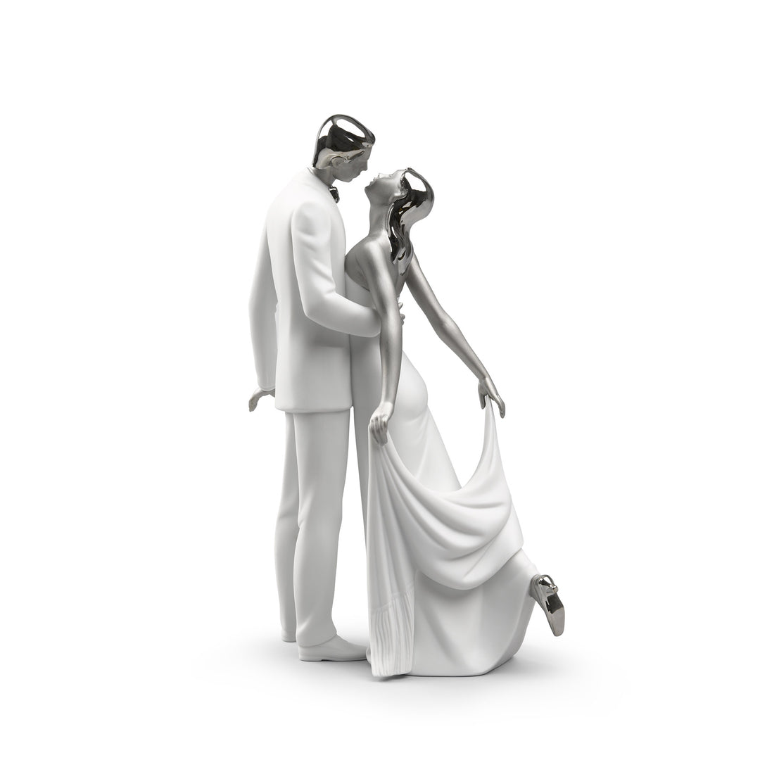 Image 2 Lladro Happy Anniversary Couple Figurine. Silver Lustre - 01007045