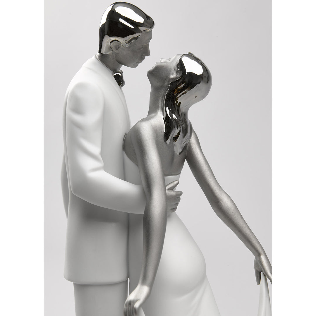 Image 6 Lladro Happy Anniversary Couple Figurine. Silver Lustre - 01007045