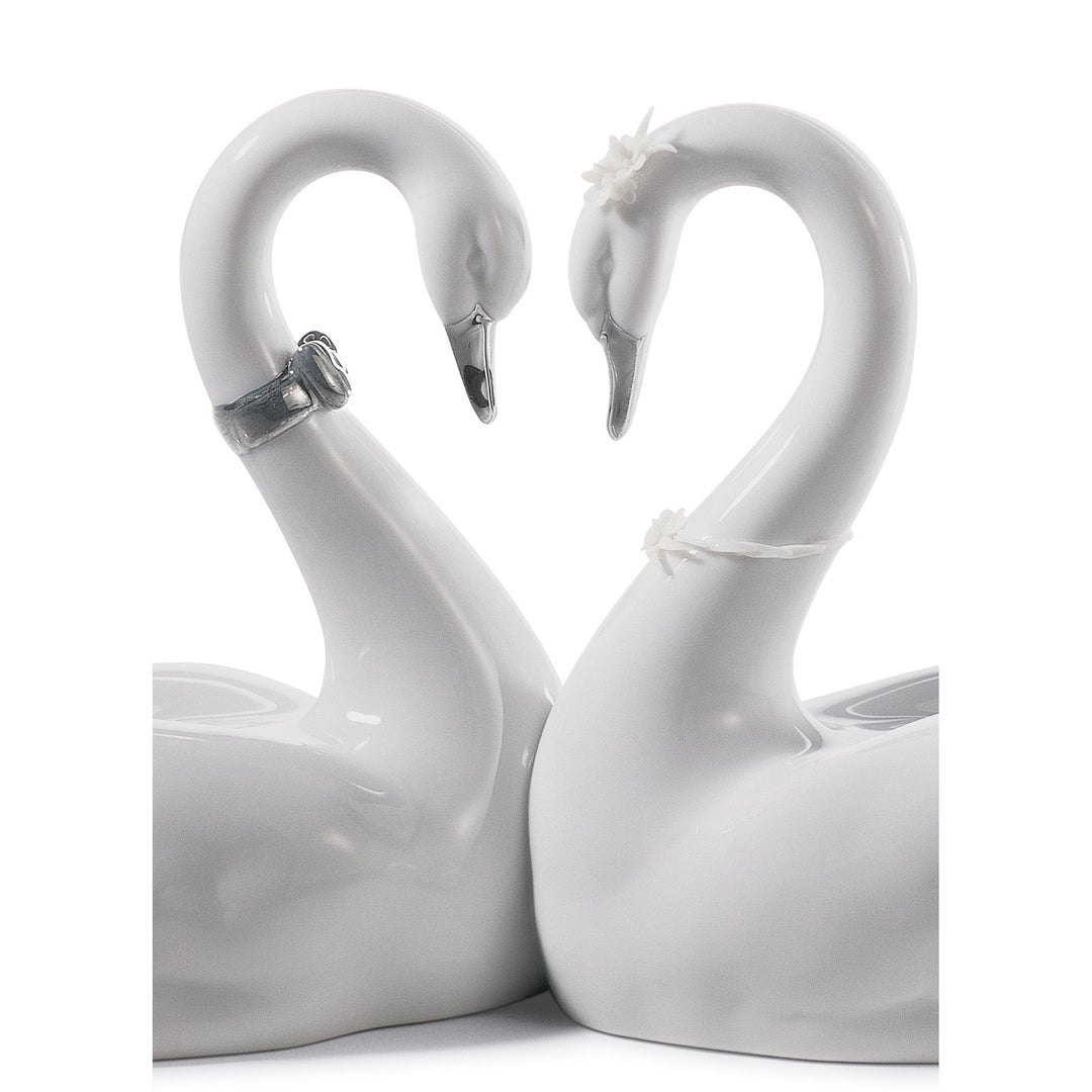 Image 2 Lladro Endless Love Swans Figurine. Silver Lustre - 01007049