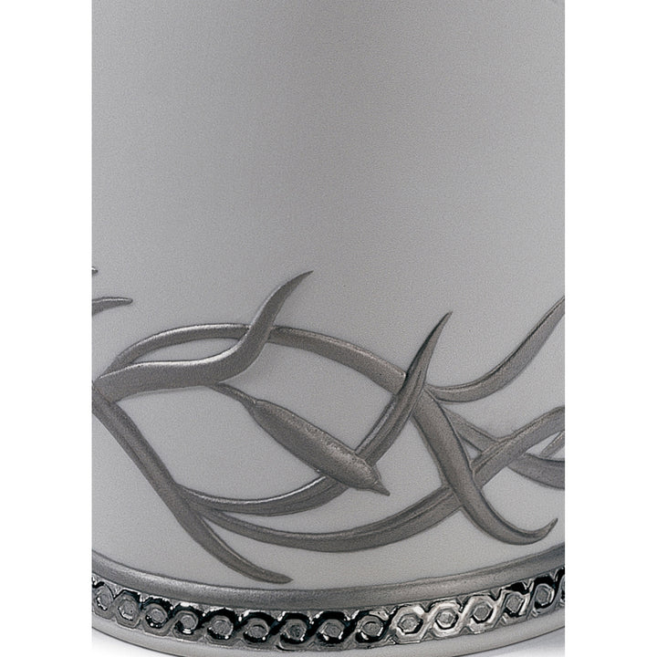 Image 3 Lladro Herons Realm Covered Vase Figurine. Silver Lustre - 01007052