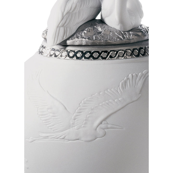 Image 4 Lladro Herons Realm Covered Vase Figurine. Silver Lustre - 01007052