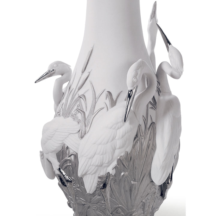 Image 2 Lladro Herons' Realm Vase. Silver Lustre - 01007053