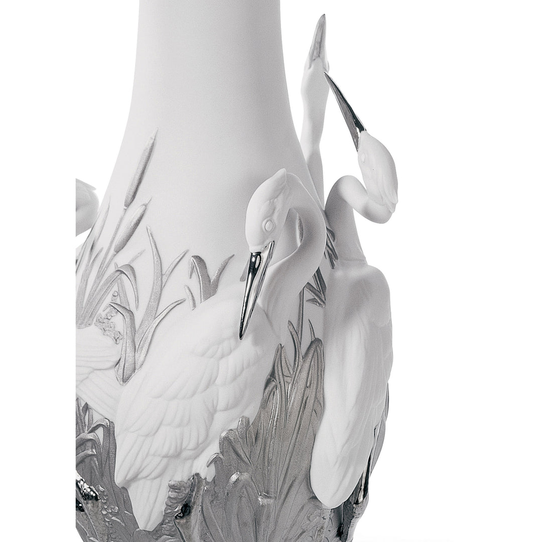 Image 4 Lladro Herons' Realm Vase. Silver Lustre - 01007053
