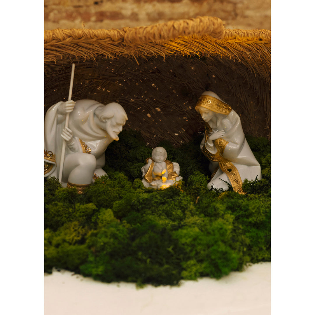 Image 2 Lladro Saint Joseph Nativity Figurine. Golden Lustre - 01007085