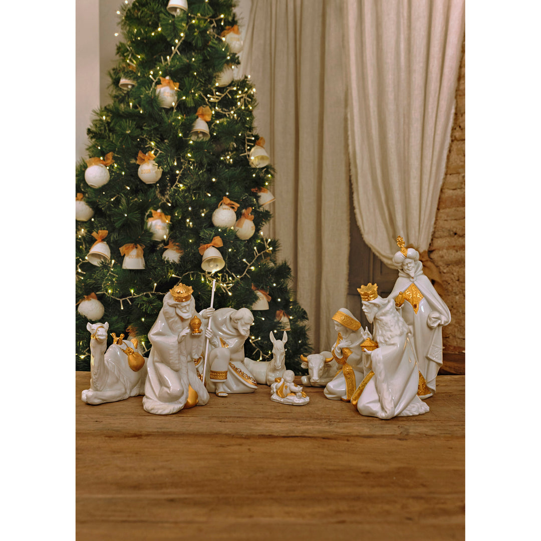 Image 2 Lladro Ox Nativity Figurine. Golden Lustre - 01007146