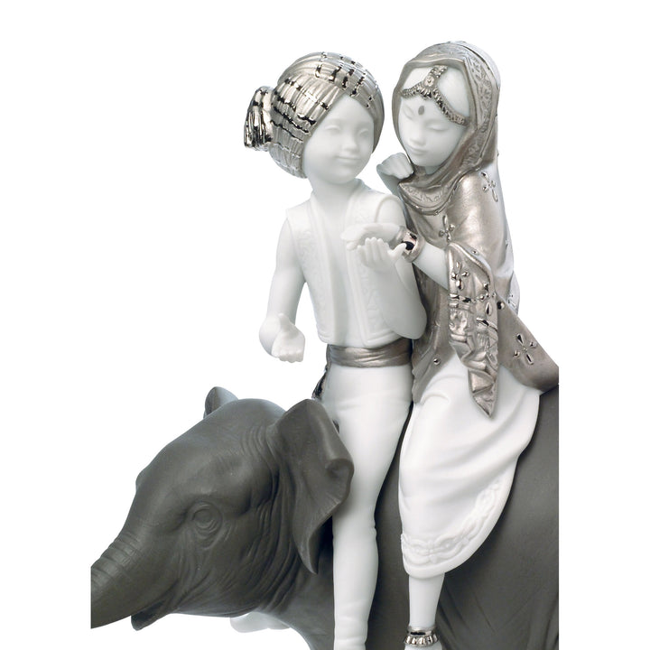 Image 2 Lladro Hindu Children Figurine. Silver Lustre - 01007169